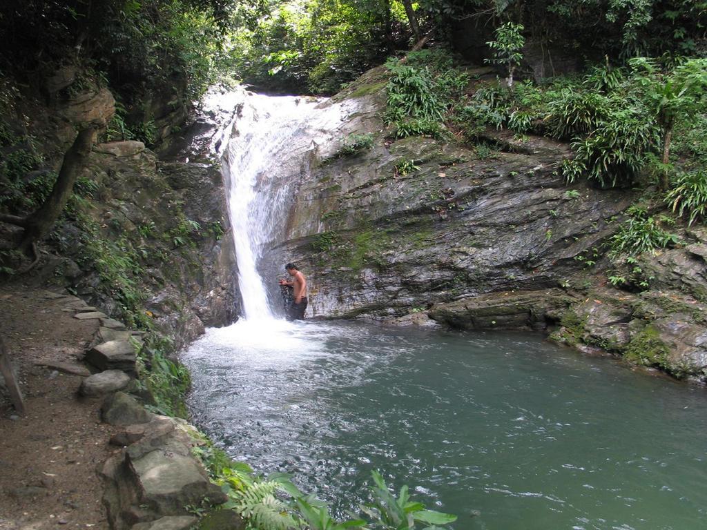 Tribal Hills Mountain Resort Puerto Galera Bagian luar foto