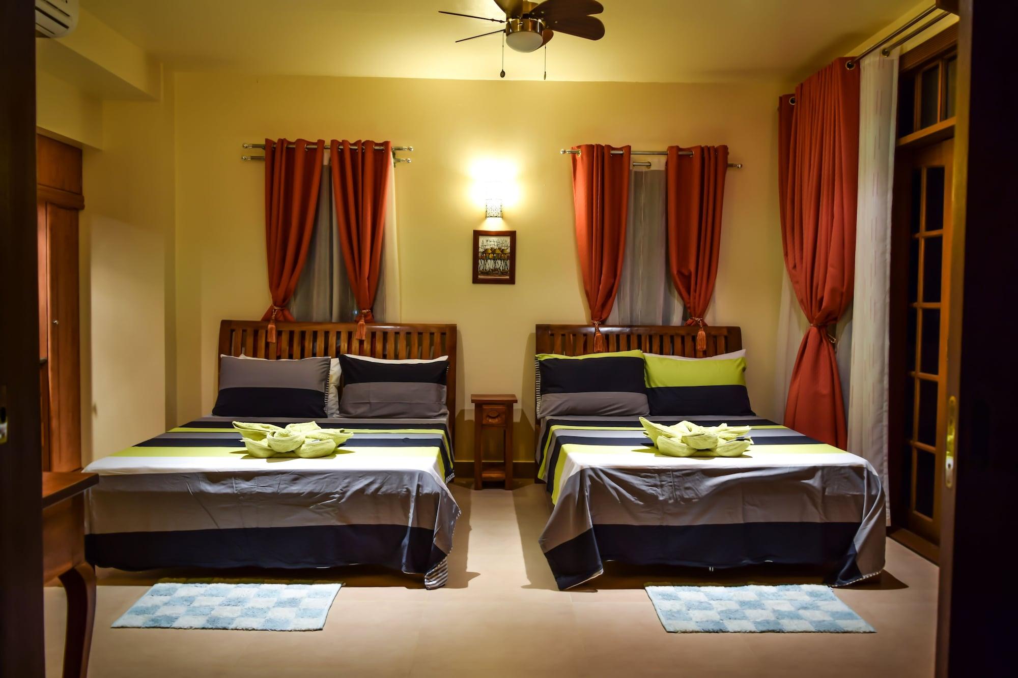 Tribal Hills Mountain Resort Puerto Galera Bagian luar foto