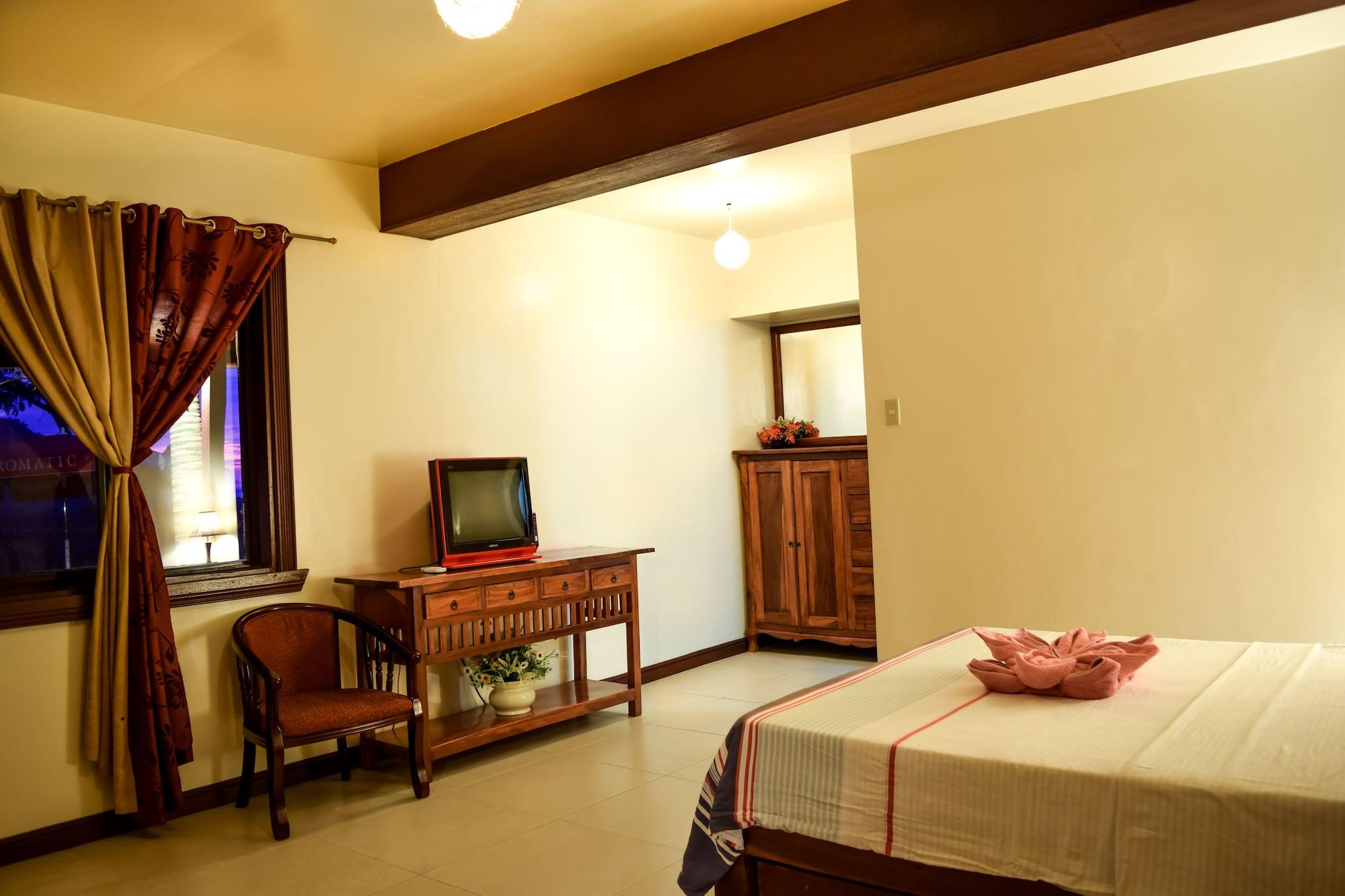 Tribal Hills Mountain Resort Puerto Galera Bagian luar foto