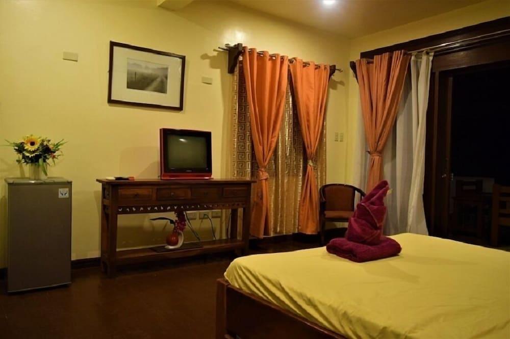 Tribal Hills Mountain Resort Puerto Galera Bagian luar foto